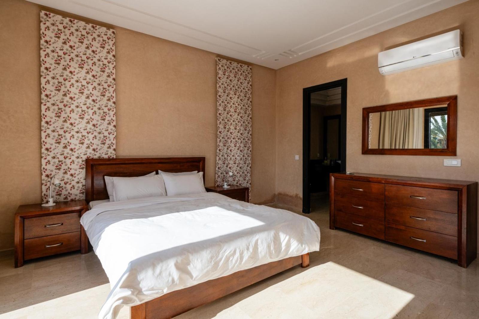 Les Palmiers Villa *